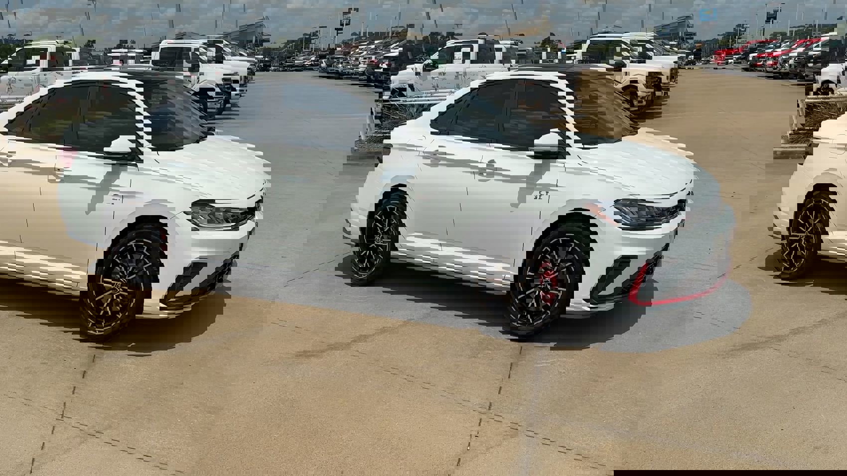 Used 2025 Volkswagen Jetta GLI Autobahn image 9