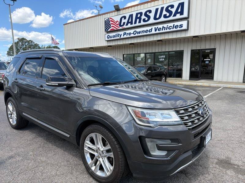 Used 2016 Ford Explorer XLT w/ Equipment Group 201A AWD/4WD image 2