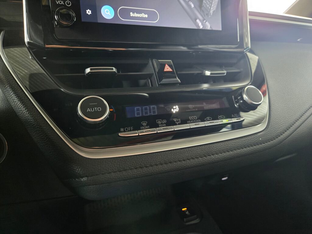 Used 2023 Toyota Corolla XSE w/ Carpet Mat Package (TMS) image 17