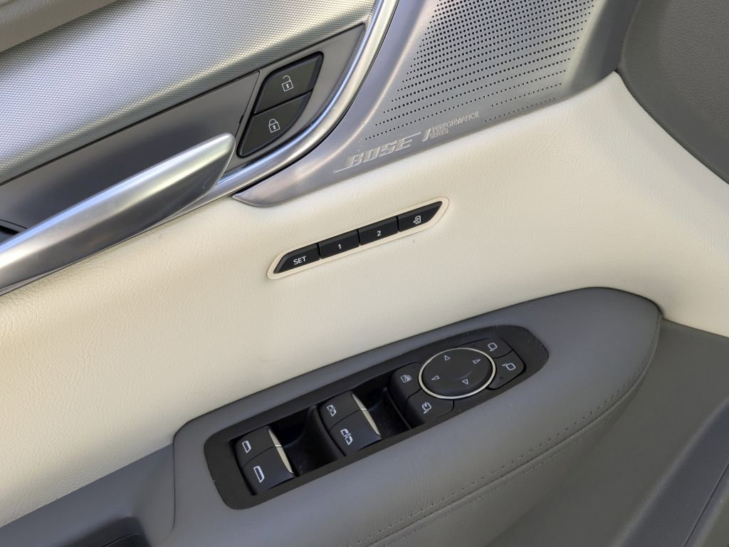 Used 2023 Cadillac XT5 Premium Luxury image 10