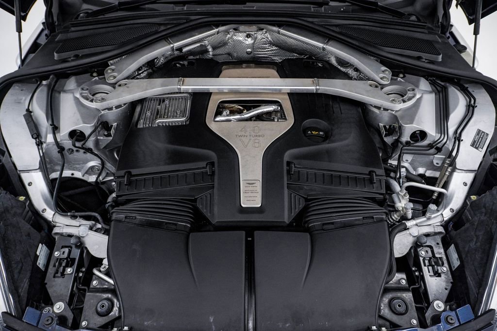 Used 2021 Aston Martin DBX image 33