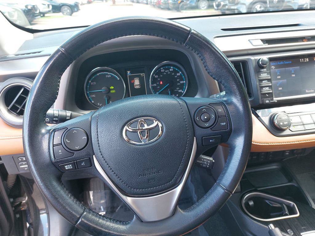 Used 2017 Toyota RAV4 Limited w/ Advanced Technology Package AWD/4WD image 17