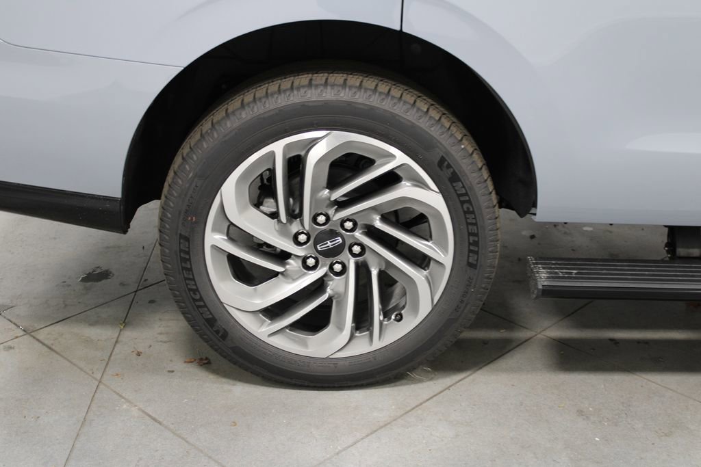 New 2025 Lincoln Navigator Reserve image 15