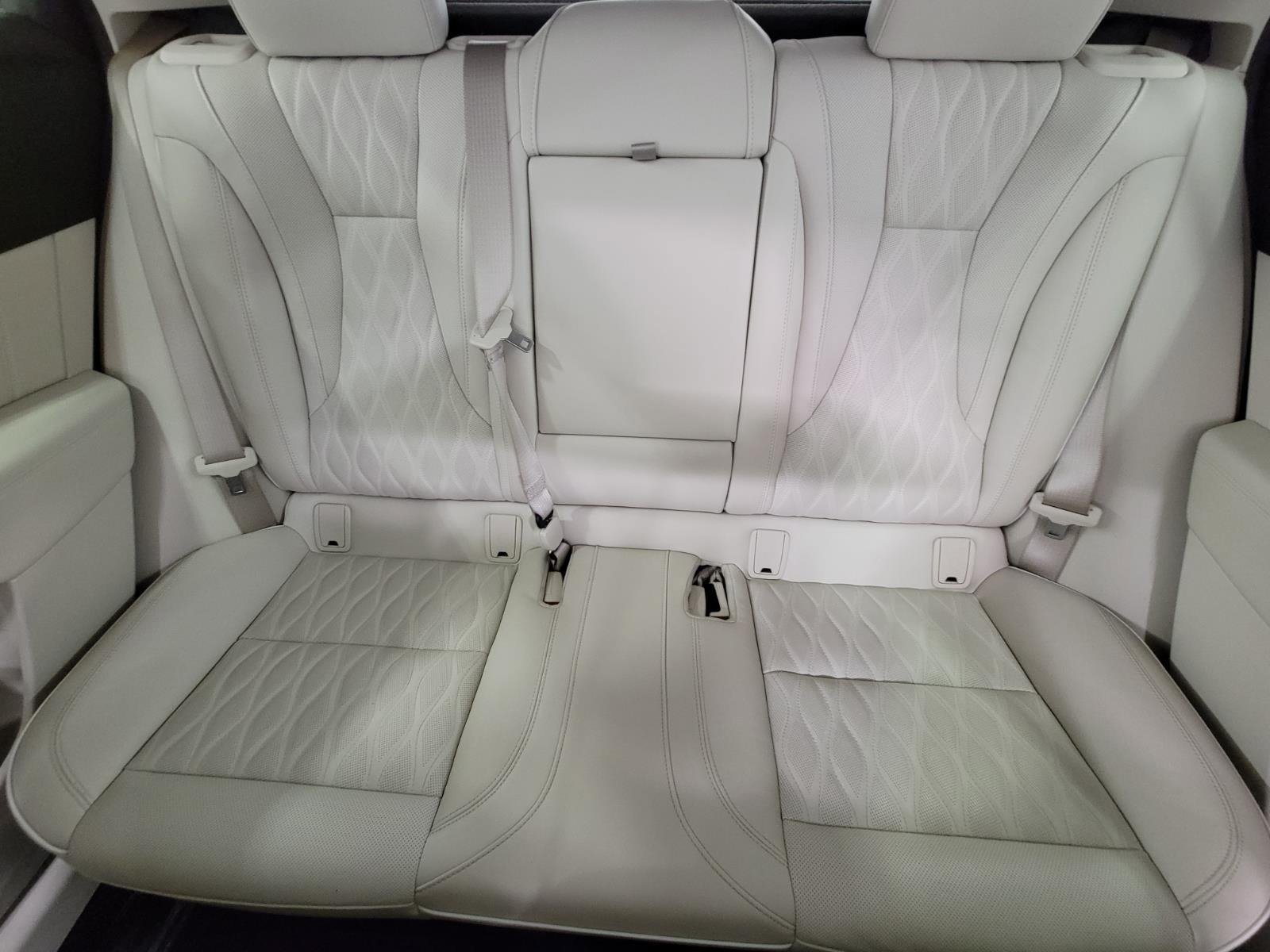 Used 2021 Buick Envision Avenir AWD/4WD image 24