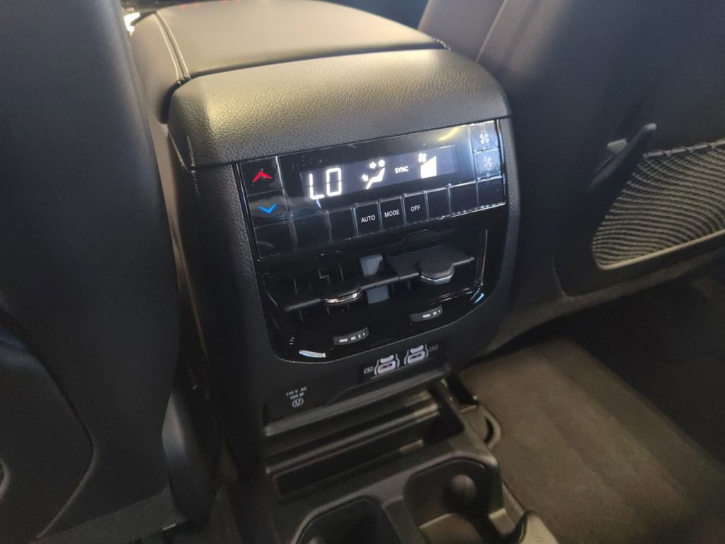 New 2025 Jeep Grand Cherokee L Laredo w/ Luxury Tech Group I image 31