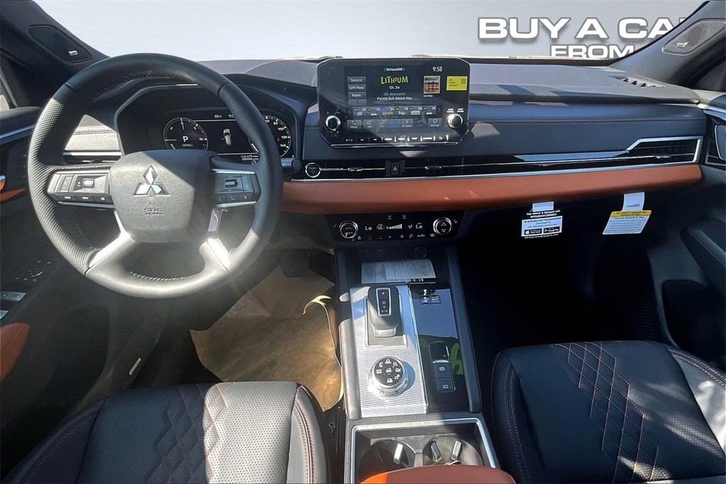 New 2025 Mitsubishi Outlander SEL image 5