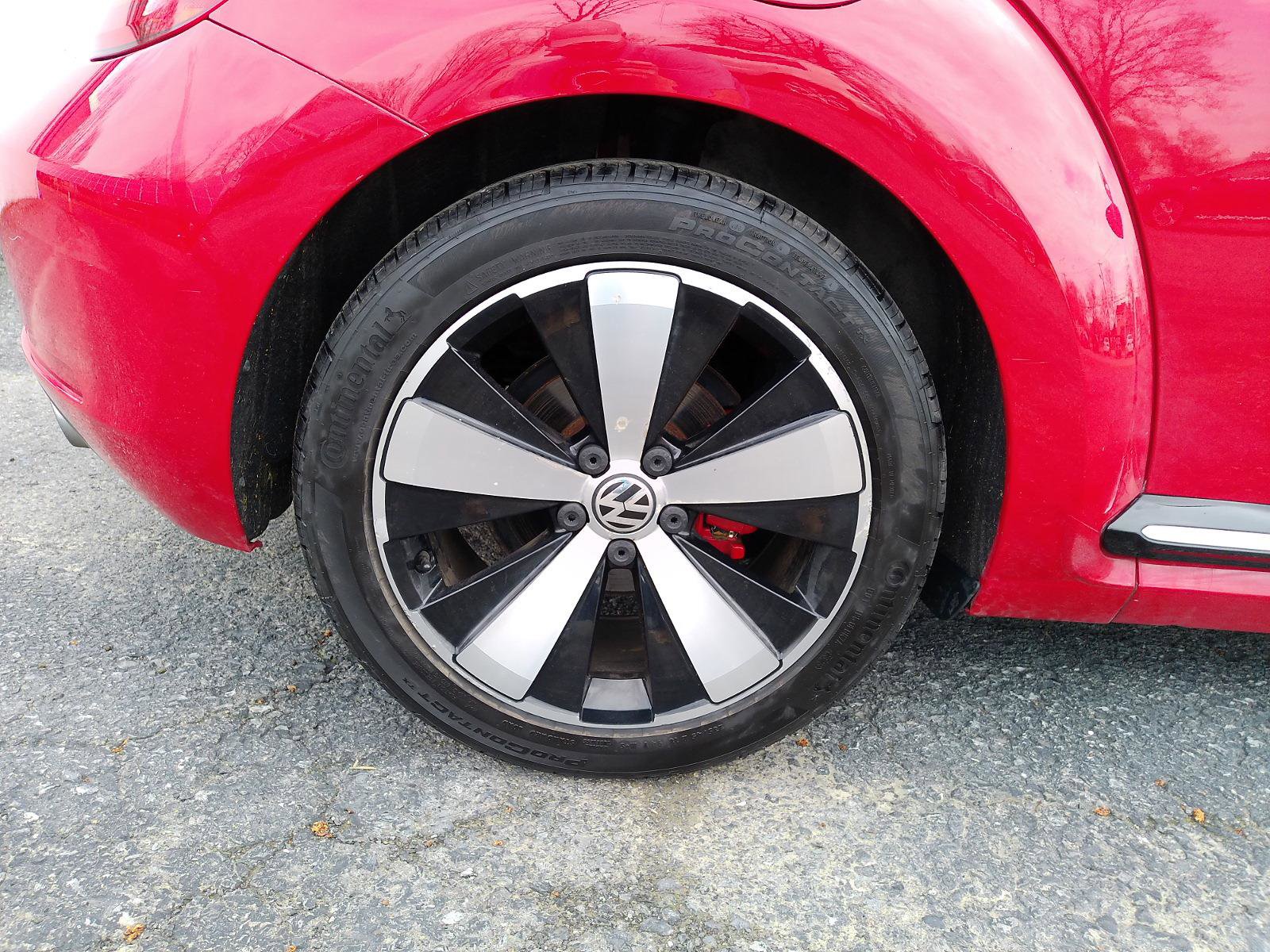 Used 2012 Volkswagen Beetle 2.0T image 6