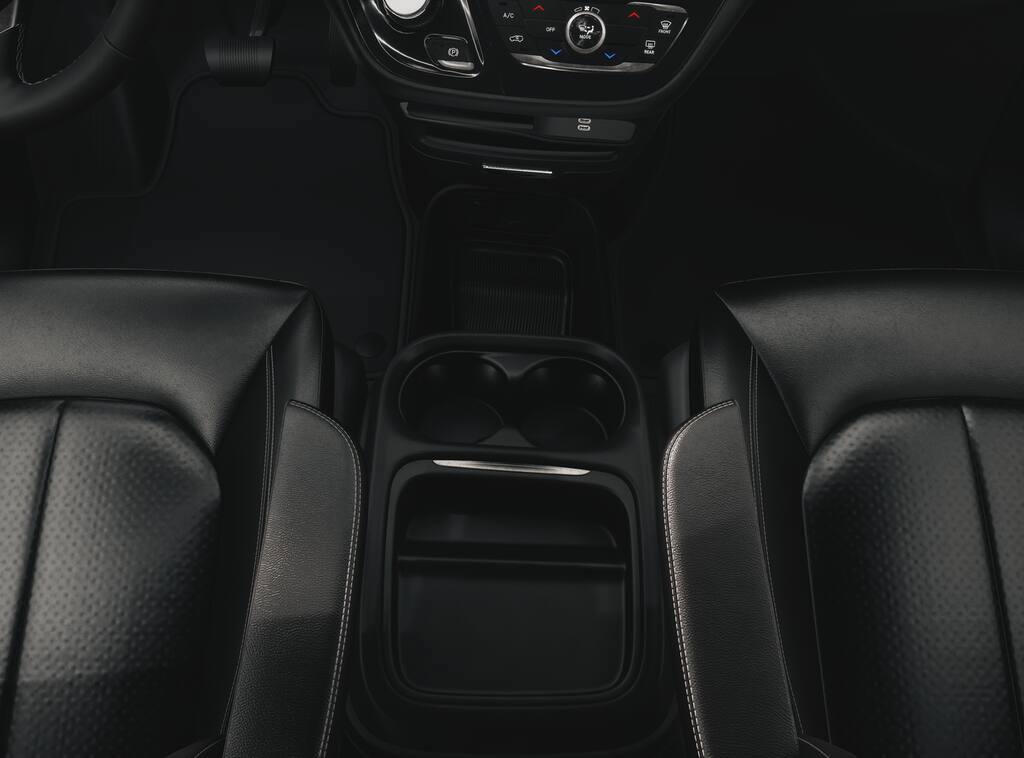 New 2027 Chrysler Pacifica LX FWD image 4