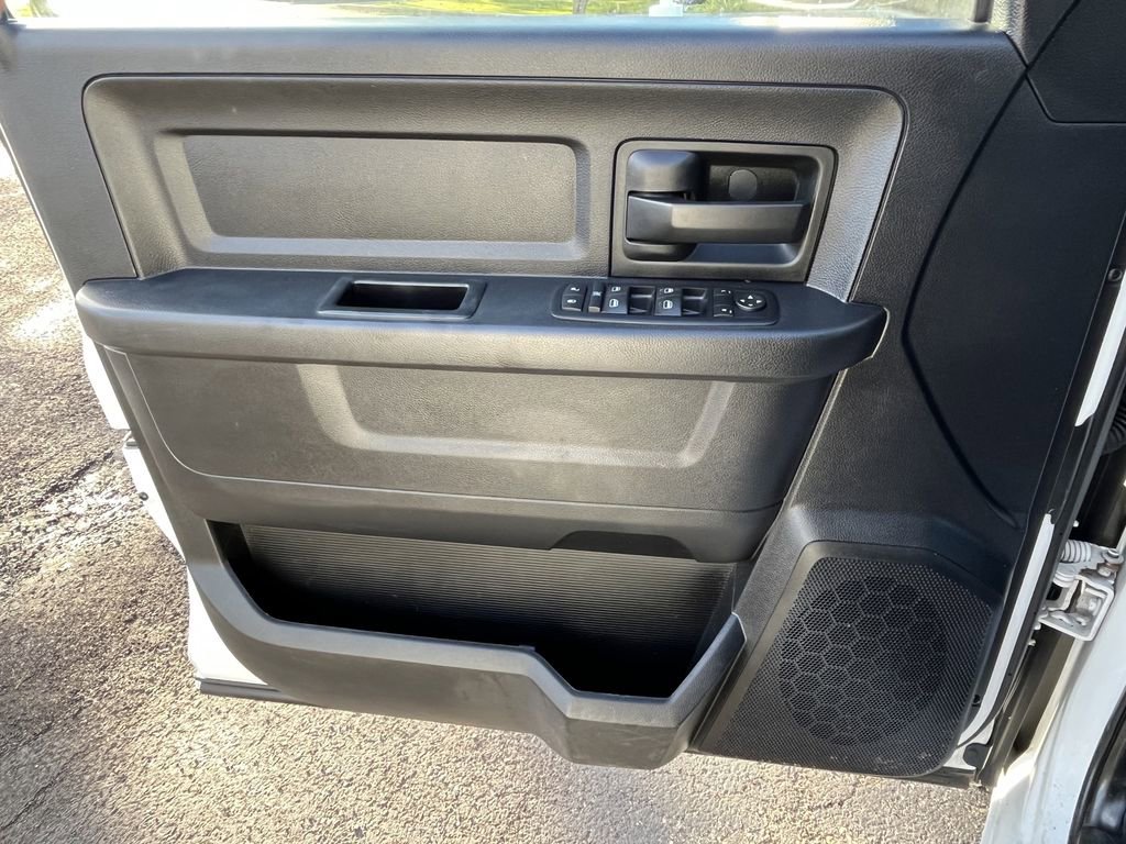 Used 2015 RAM 3500 Tradesman image 9