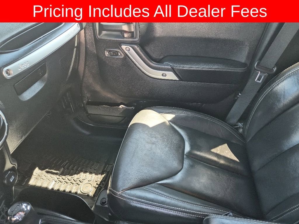 Used 2016 Jeep Wrangler Unlimited Rubicon AWD/4WD image 10