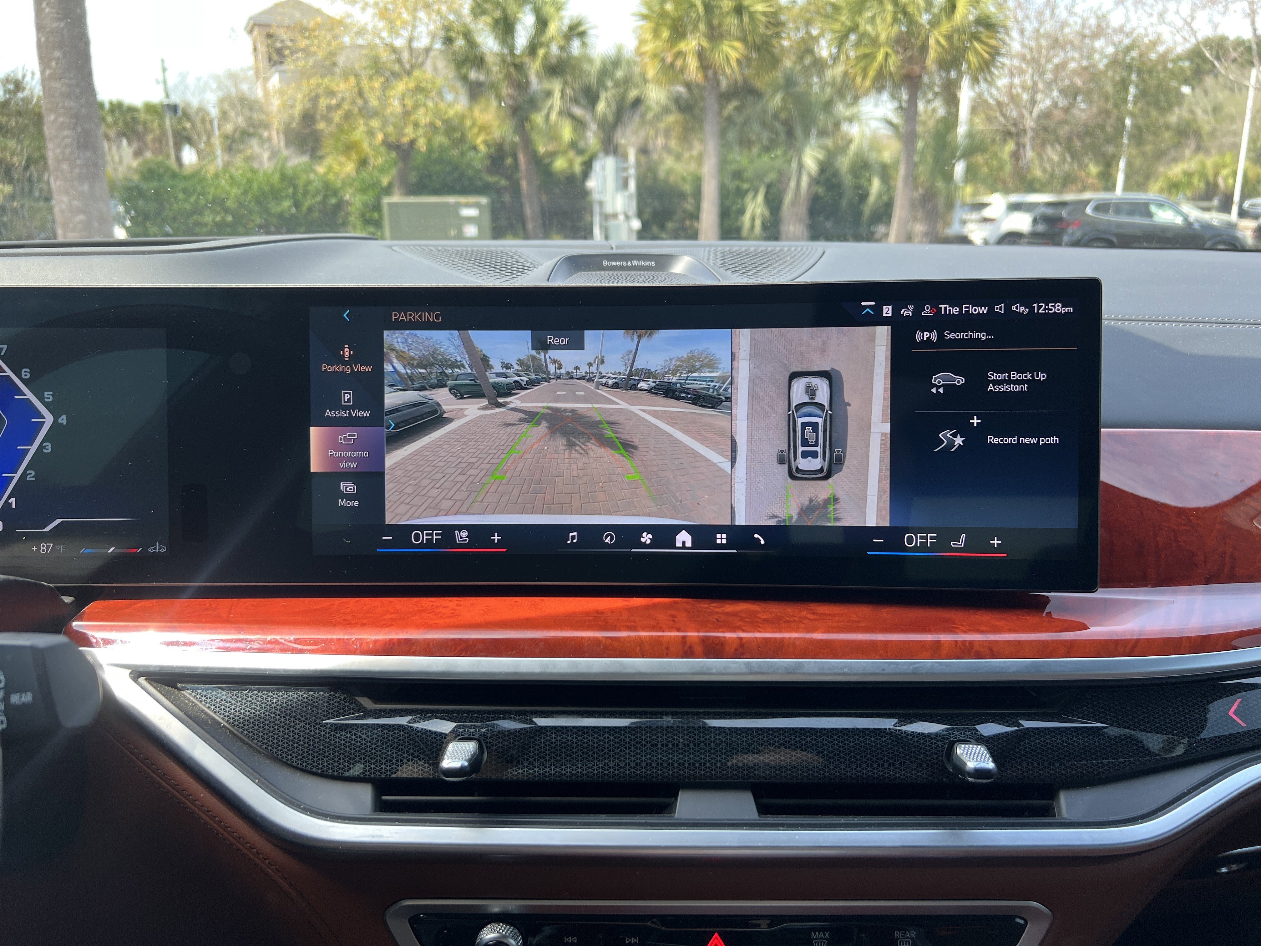 Used 2024 BMW ALPINA XB7 image 28