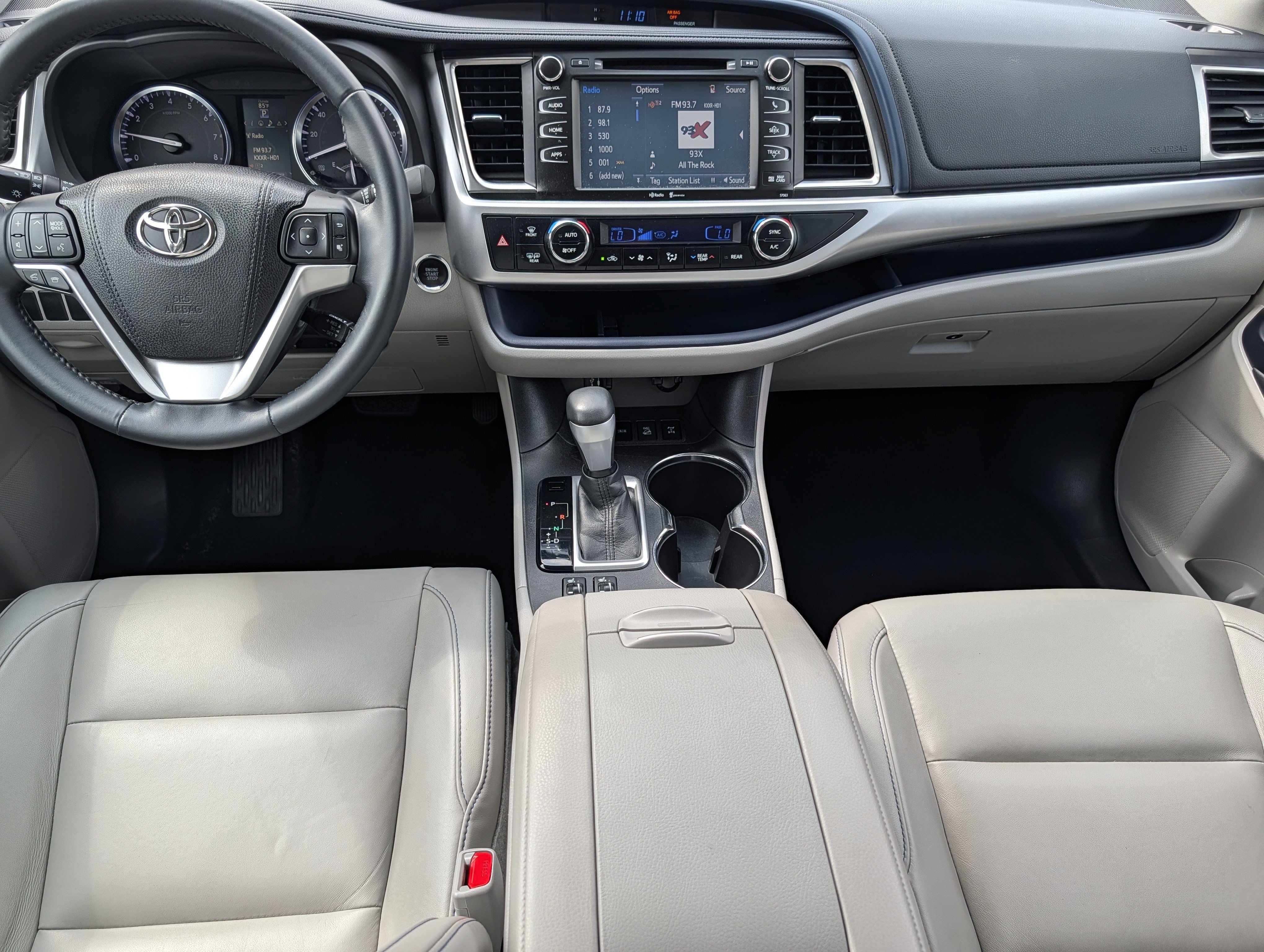 Used 2015 Toyota Highlander XLE AWD/4WD image 10