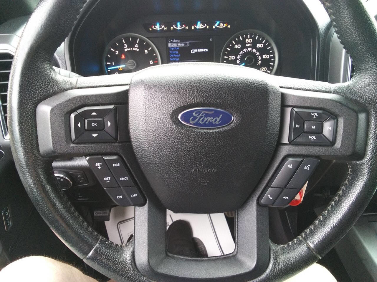 Used 2015 Ford F150 XLT w/ Equipment Group 301A Mid image 25