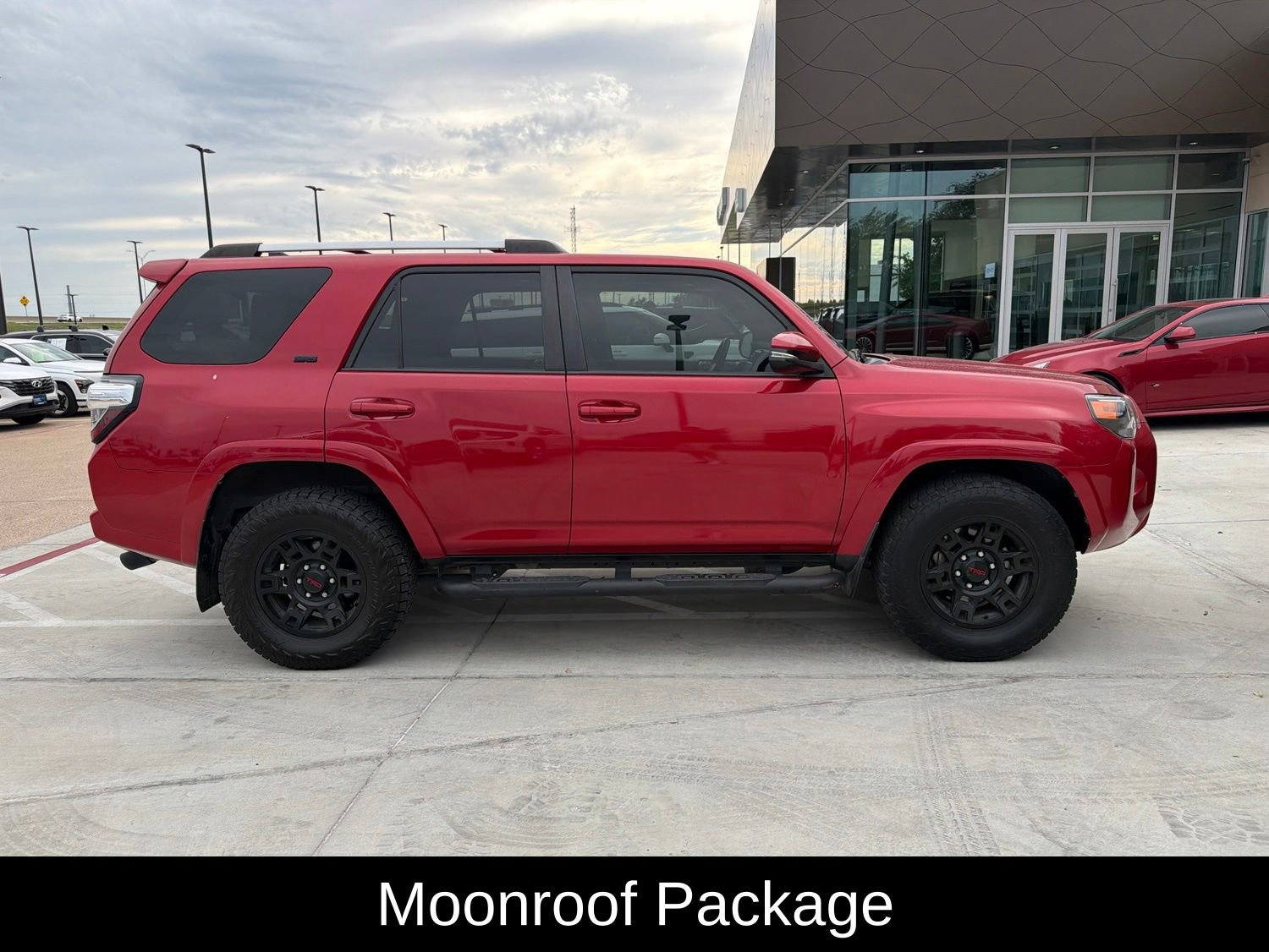 Used 2022 Toyota 4Runner SR5 Premium w/ Moonroof Package RWD image 4