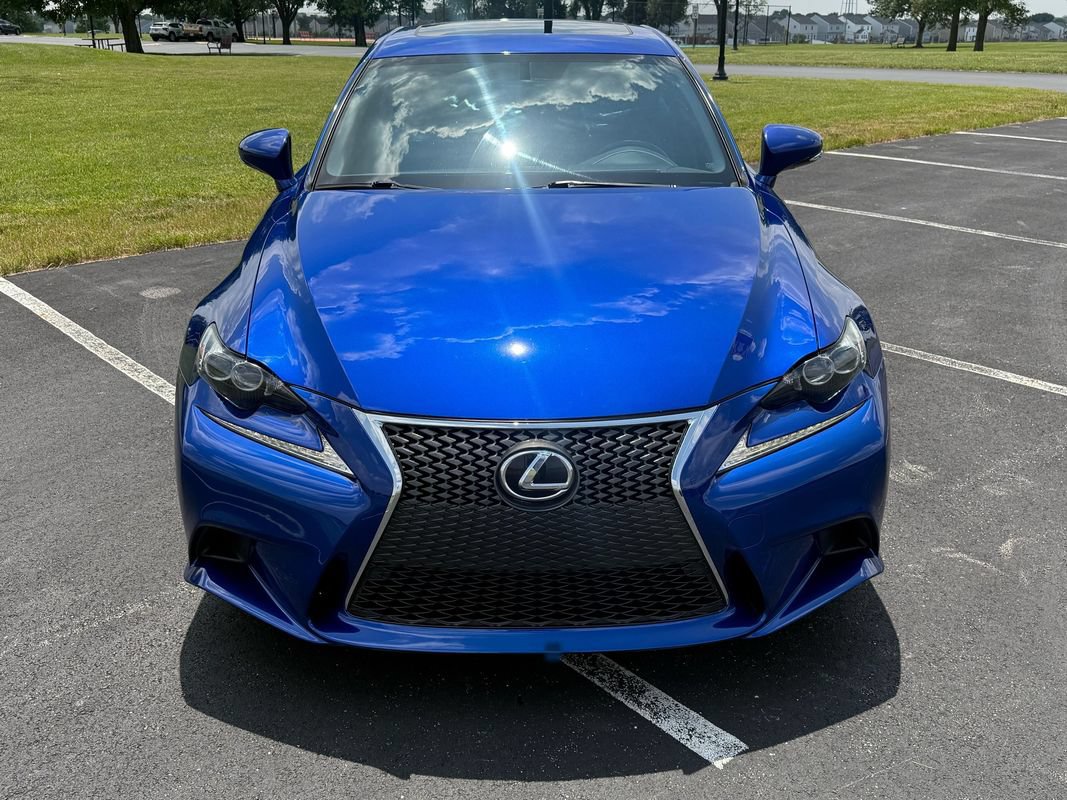 Used 2016 Lexus IS 350 w/ F Sport Package RWD image 2