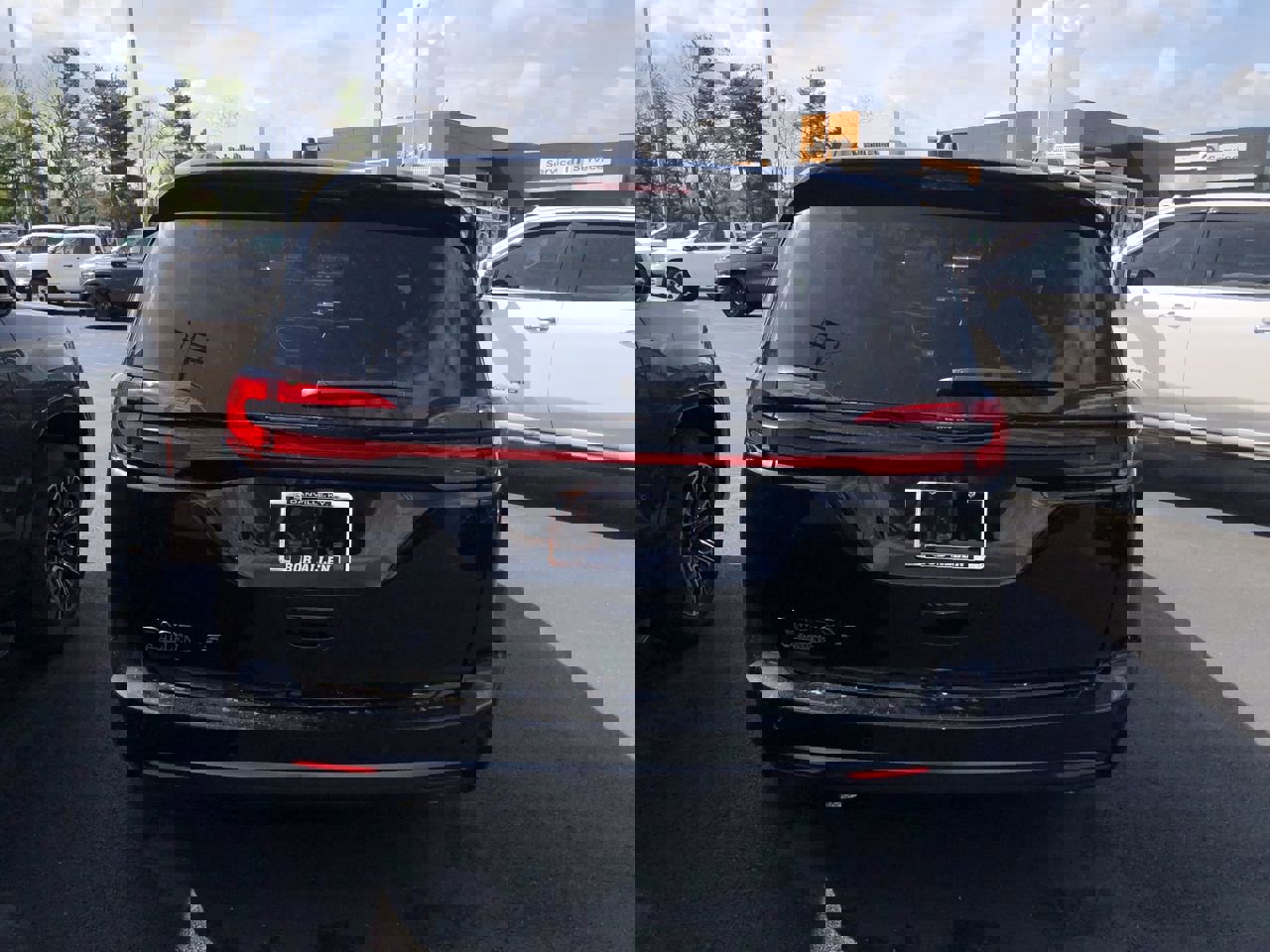 New 2026 Chrysler Pacifica Select image 11