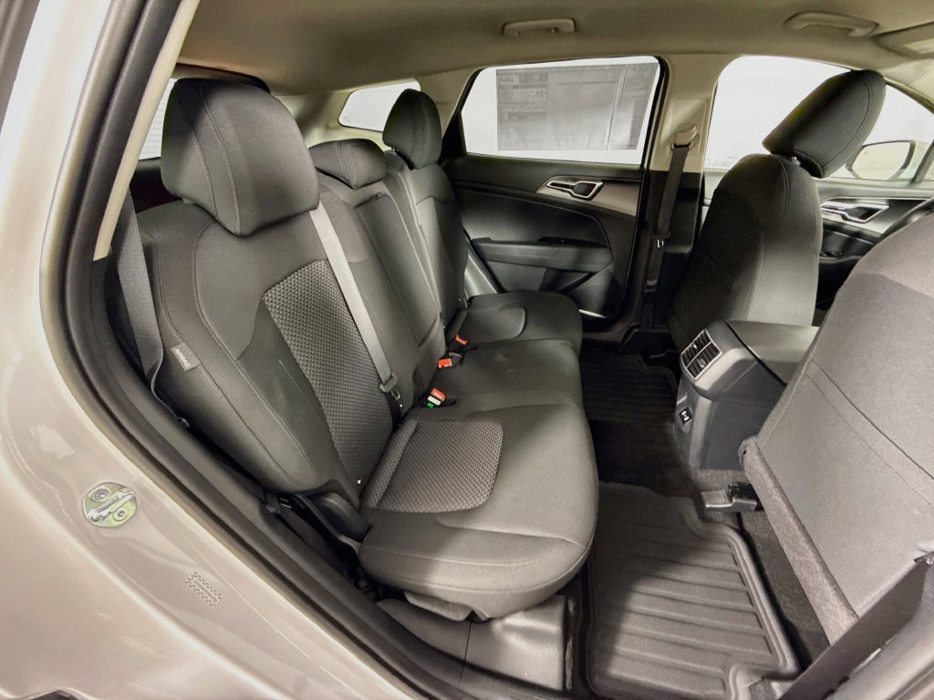 New 2026 Kia Sportage LX w/ LX Convenience Package AWD/4WD image 29