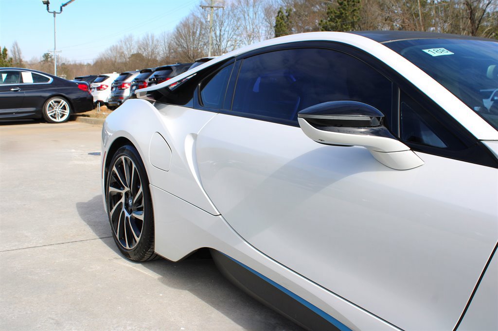 Used 2015 BMW i8 image 12