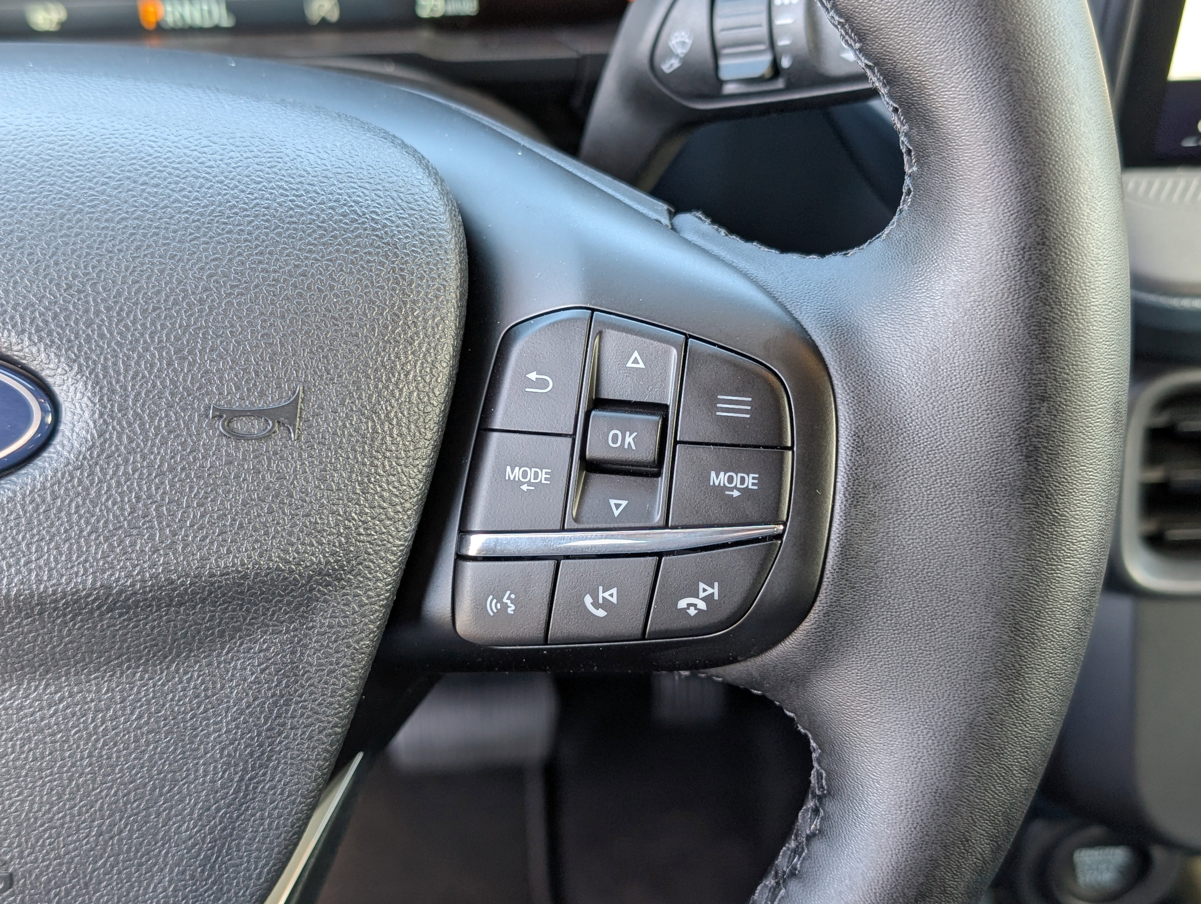 New 2025 Ford Maverick XLT w/ XLT Luxury Package image 19