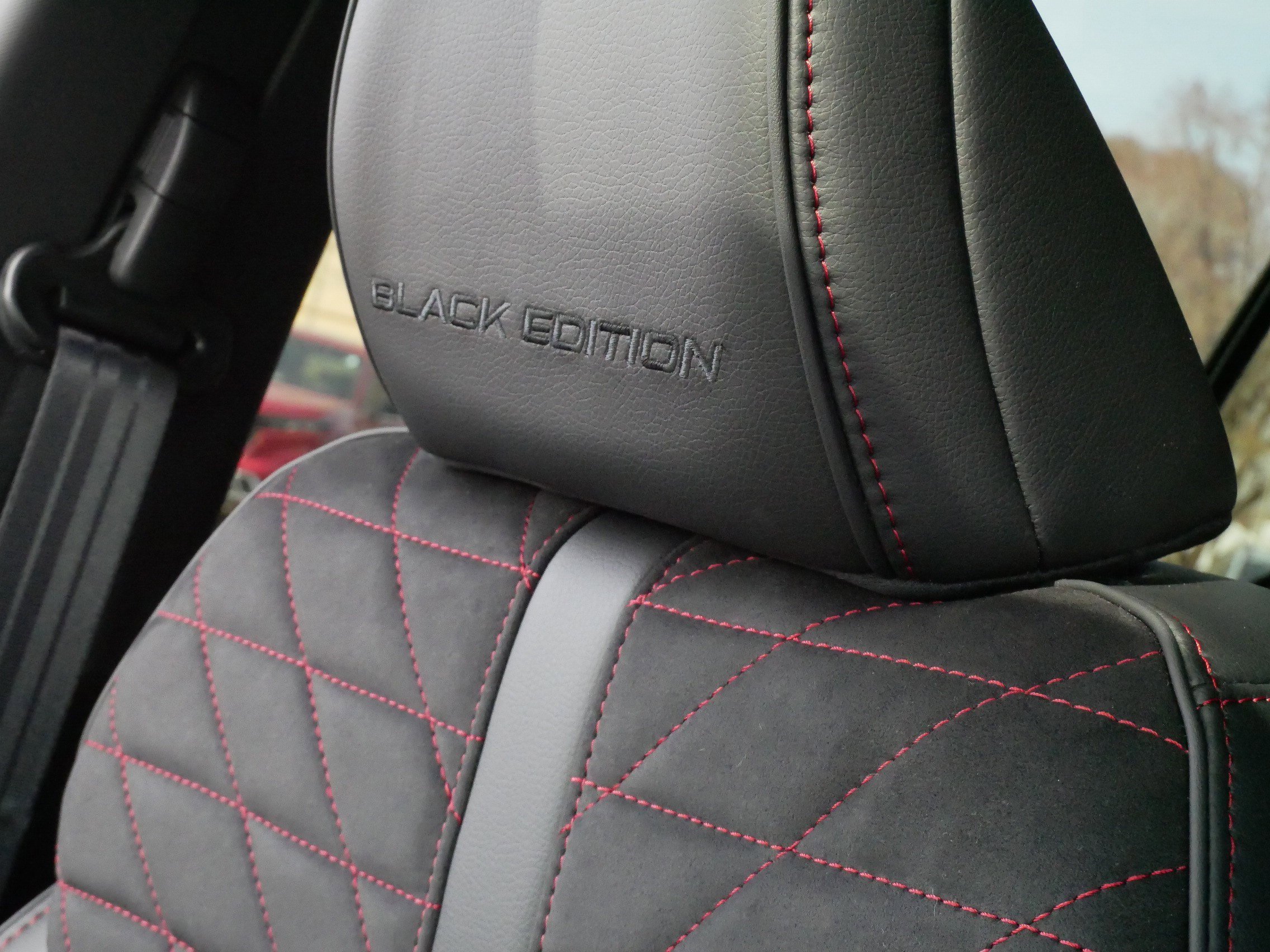 Certified 2026 Honda Pilot Black Edition image 33