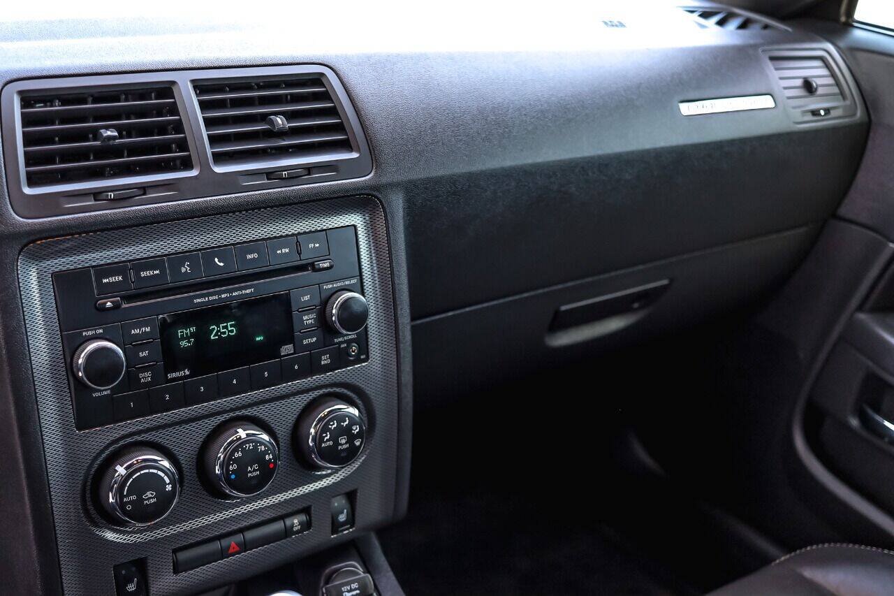 Used 2013 Dodge Challenger R/T Plus RWD image 13