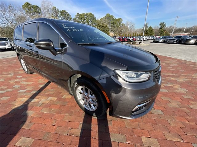 Used 2023 Chrysler Pacifica Touring-L image 22