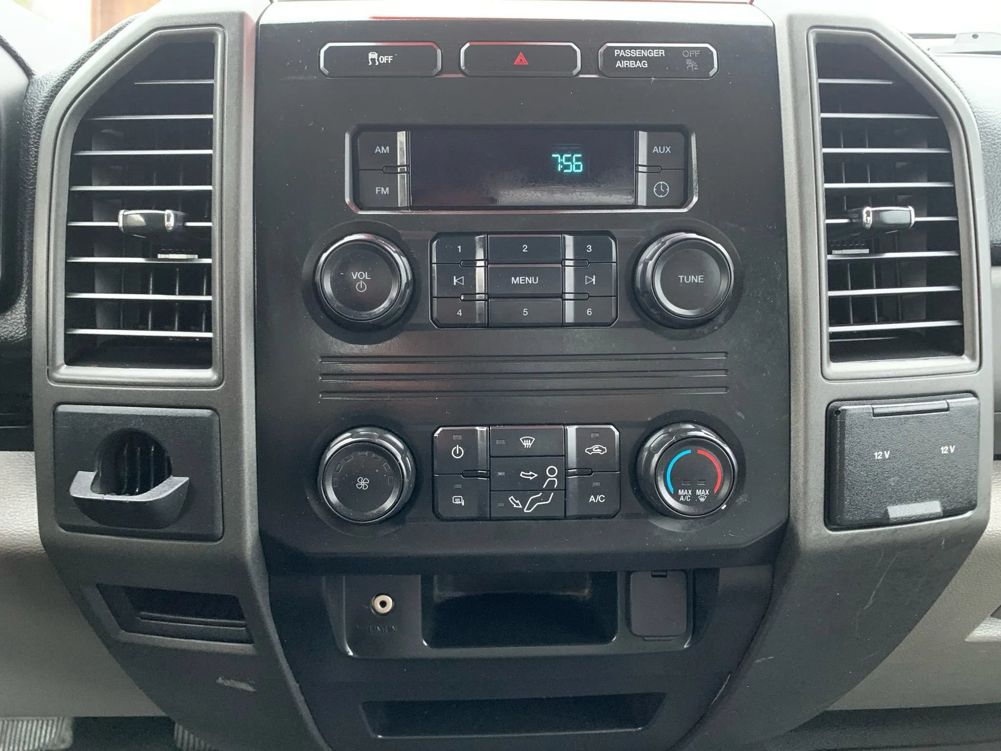 Used 2019 Ford F250 XL w/ Power Equipment Group RWD image 14