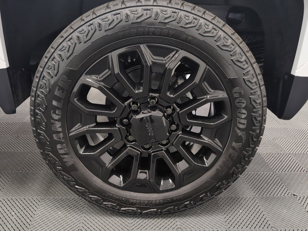 New 2025 GMC Sierra 2500 Denali w/ Denali Reserve Package image 38