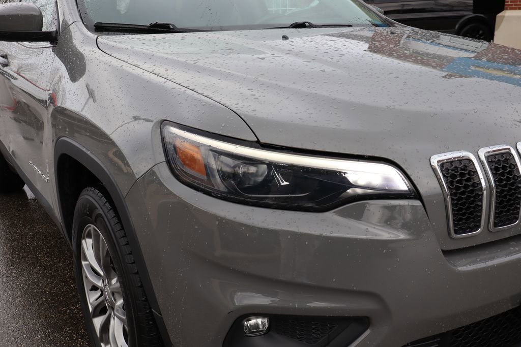 Used 2020 Jeep Cherokee Latitude Plus w/ Cold Weather Group AWD/4WD image 5