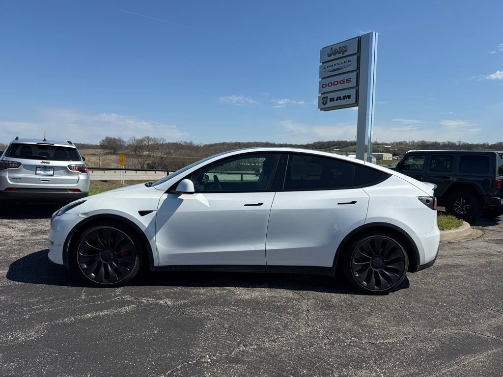 Used 2022 Tesla Model Y Performance image 1