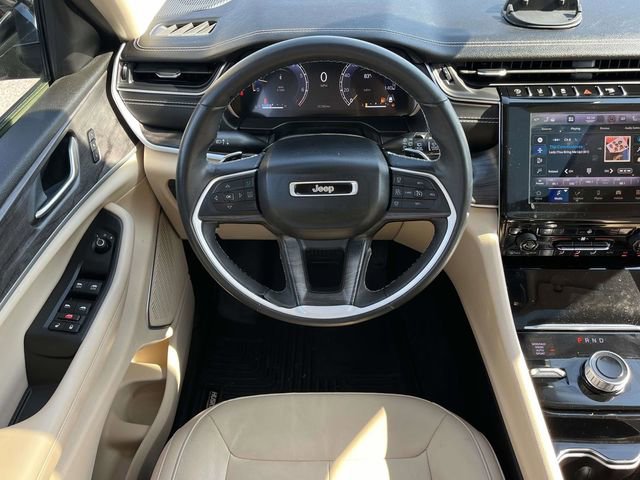 Used 2022 Jeep Grand Cherokee L Limited AWD/4WD image 19