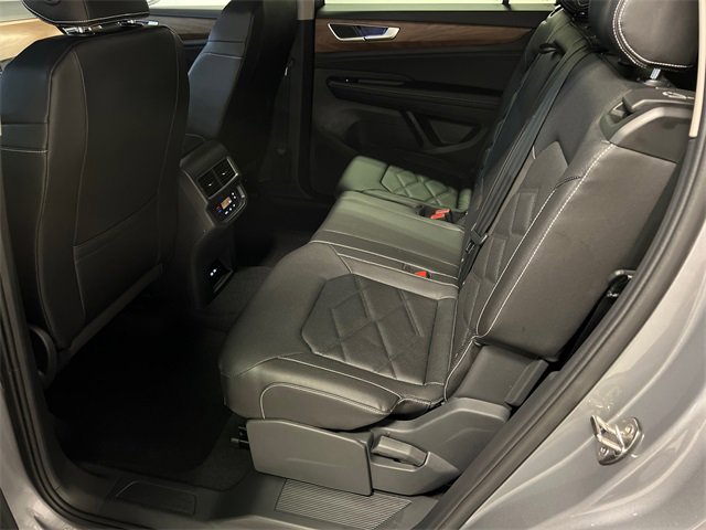 New 2026 Volkswagen Taos SE image 9