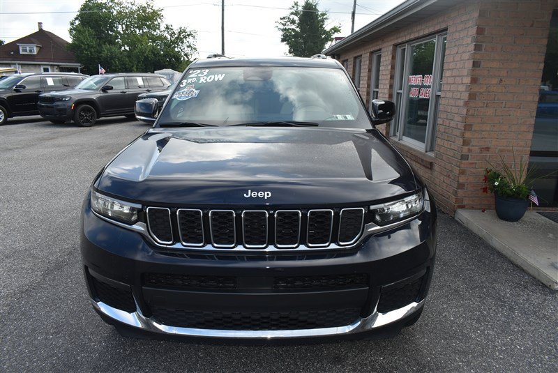 Used 2023 Jeep Grand Cherokee L Limited w/ Trailer Tow Group (B) AWD/4WD image 8