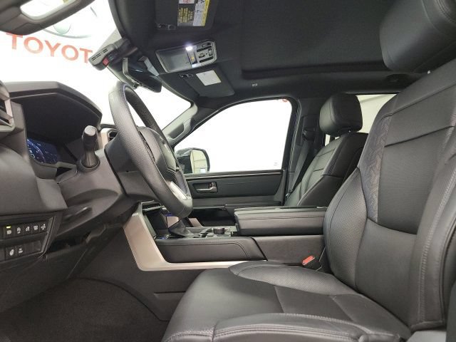 Used 2025 Toyota Tundra Limited AWD/4WD image 16