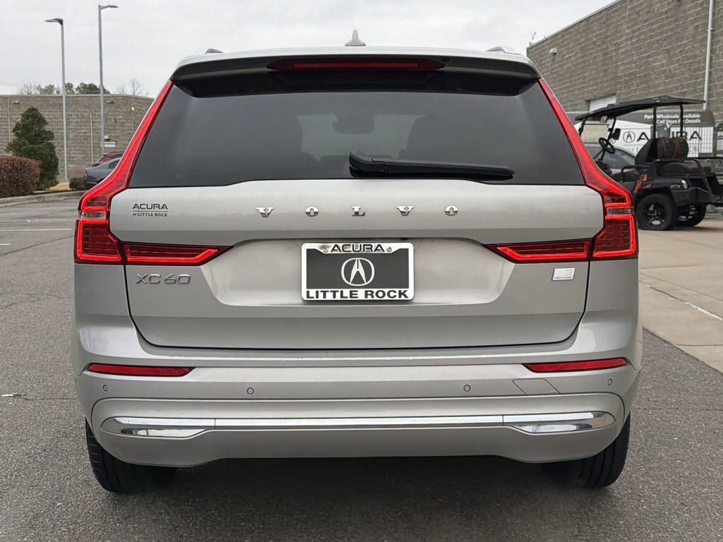 Used 2023 Volvo XC60 T8 Plus image 7