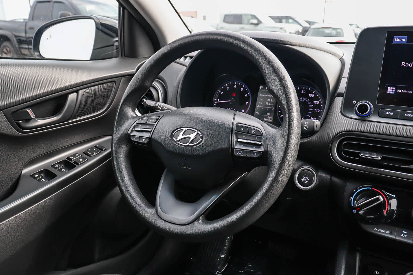 Used 2022 Hyundai Kona SEL image 15