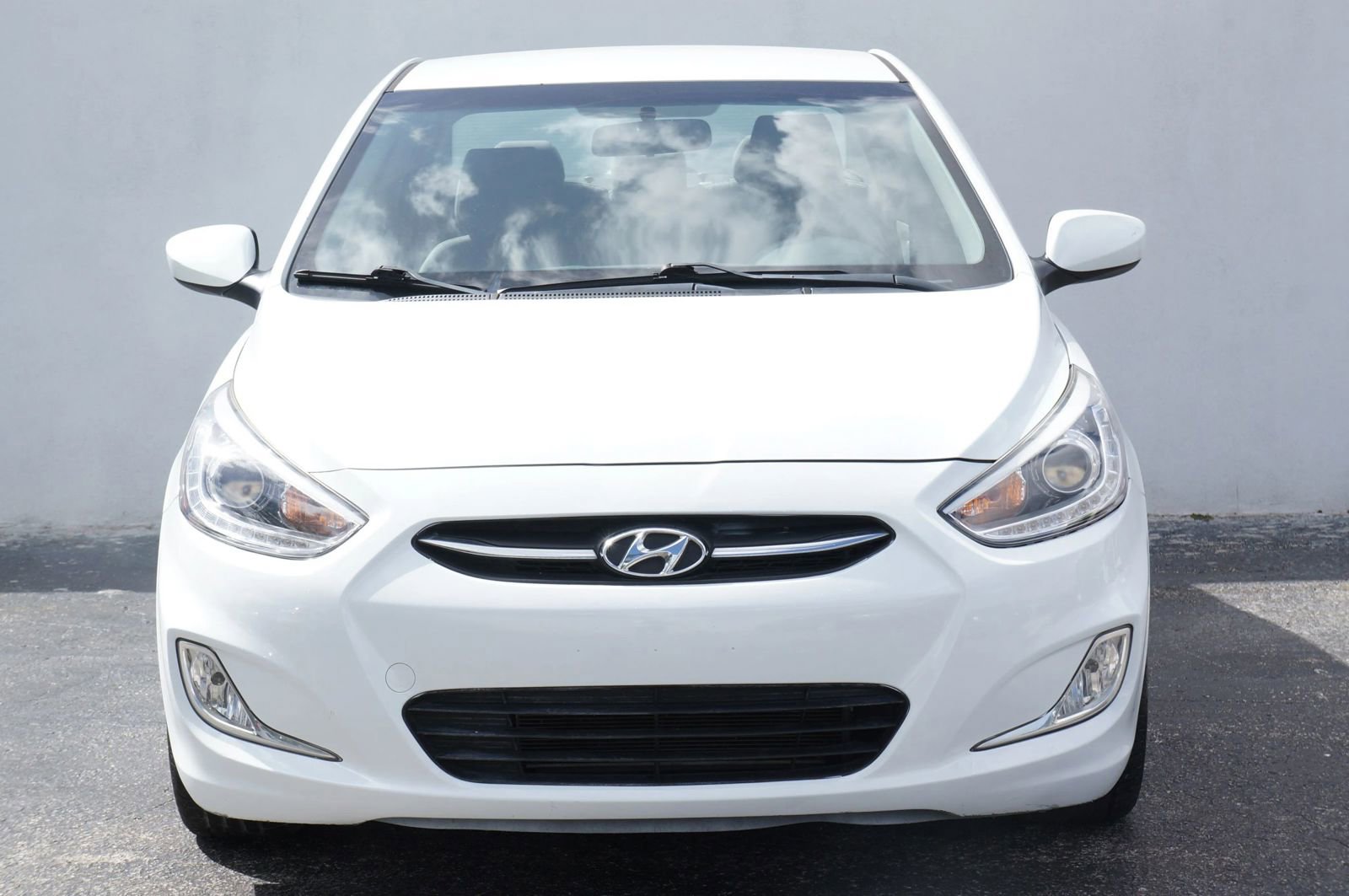 Used 2015 Hyundai Accent GLS w/ Option Group 03 image 2