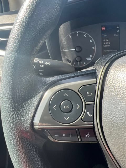 Used 2025 Toyota Corolla LE FWD image 11