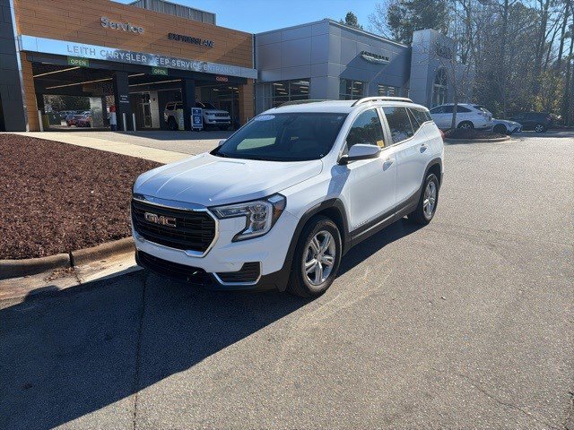 Used 2022 GMC Terrain SLE w/ Driver Convenience Package