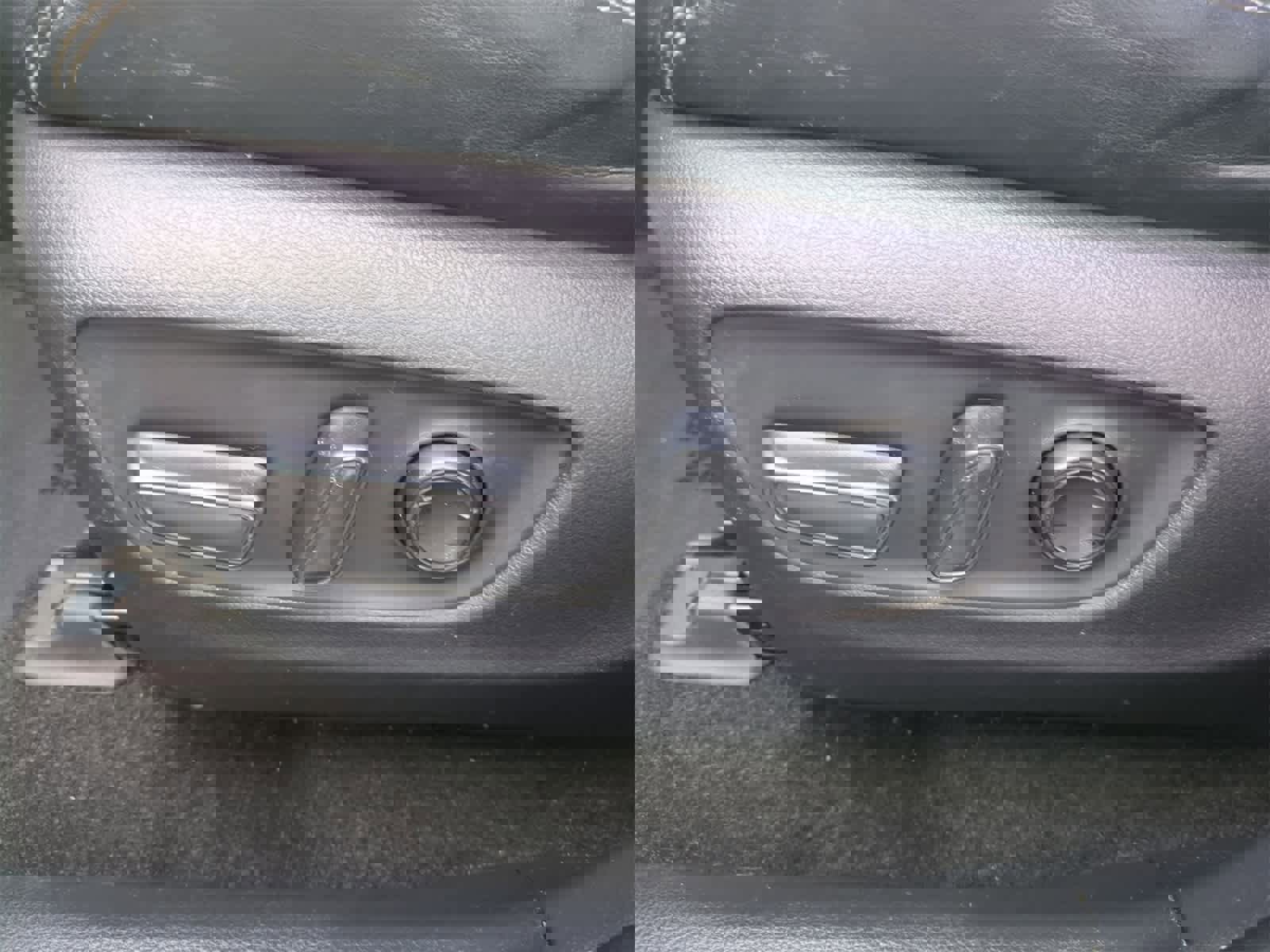 Used 2019 Toyota RAV4 XLE Premium image 17