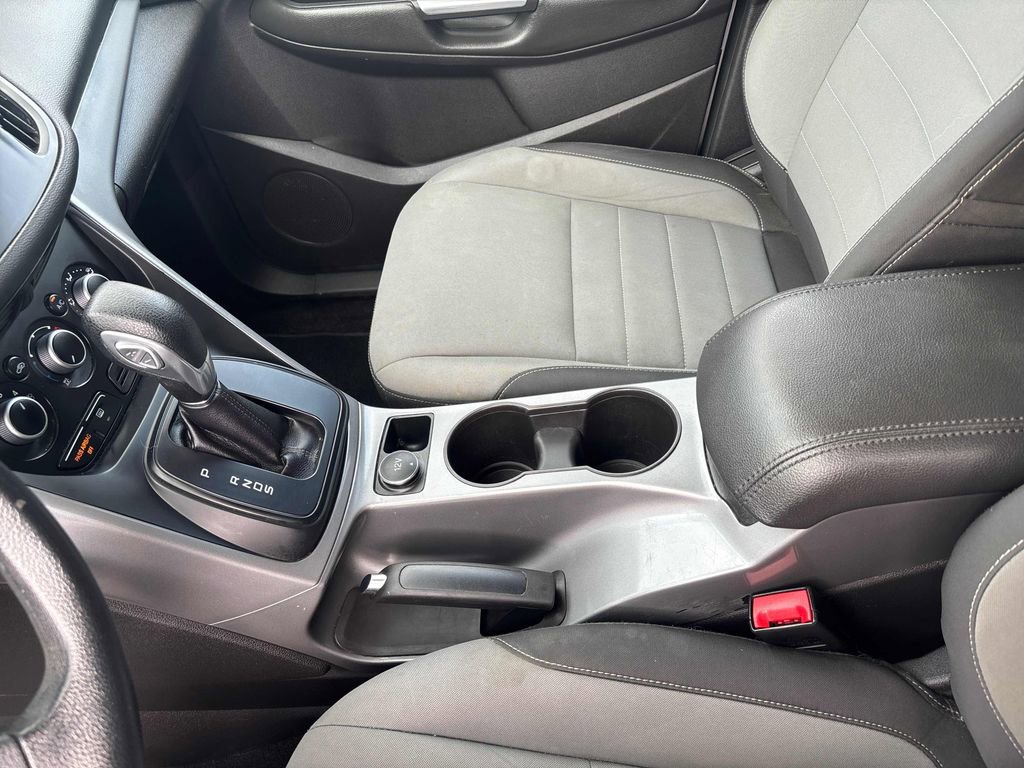 Used 2015 Ford Escape SE image 19
