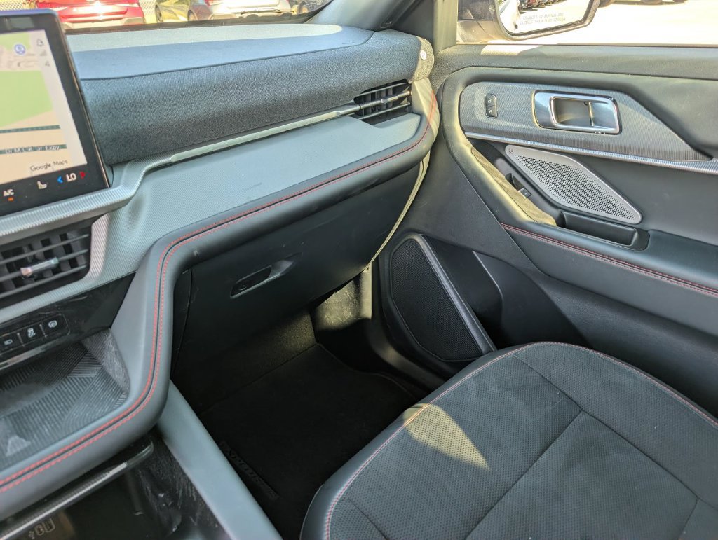 Used 2025 Ford Explorer ST w/ Sun And Sound Package AWD/4WD image 36