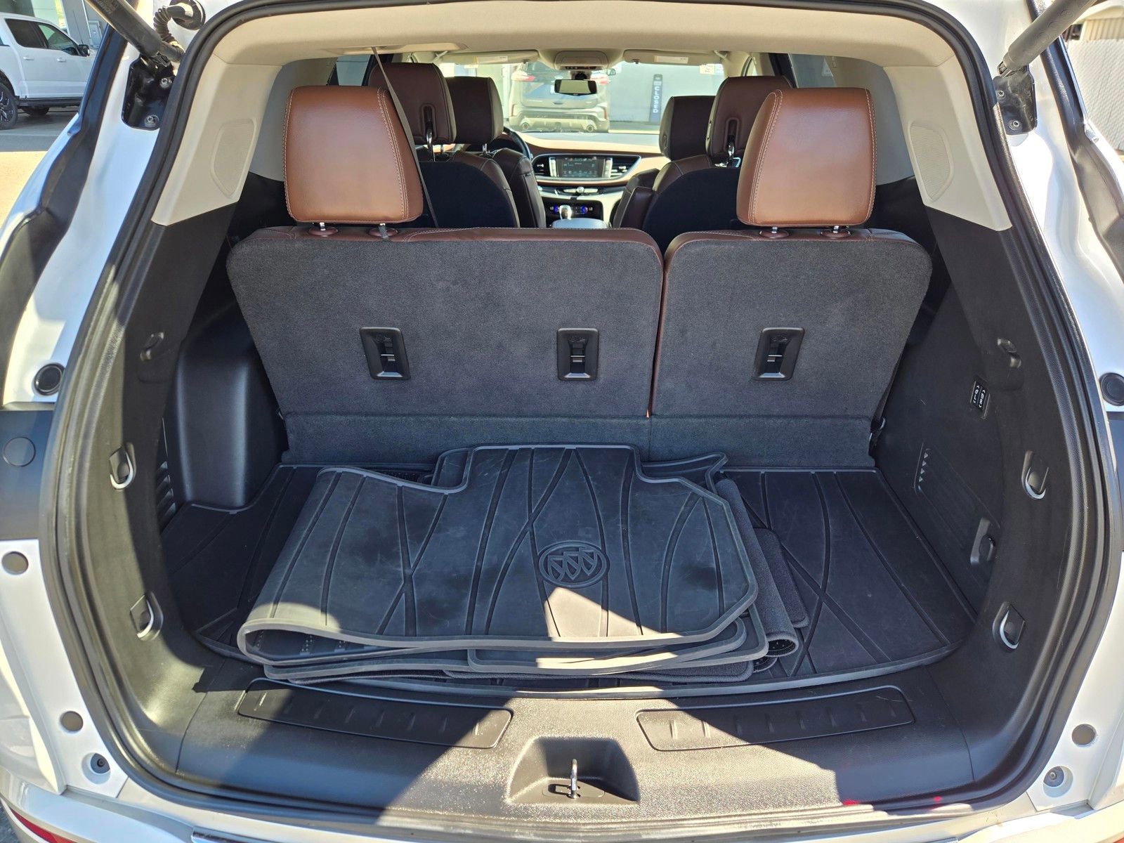 Used 2018 Buick Enclave Avenir w/ Avenir Technology Package image 30