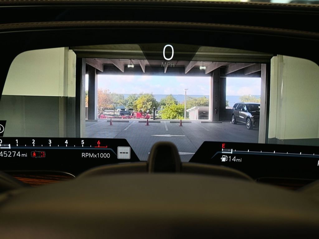 Used 2023 Cadillac Escalade Premium Luxury image 31