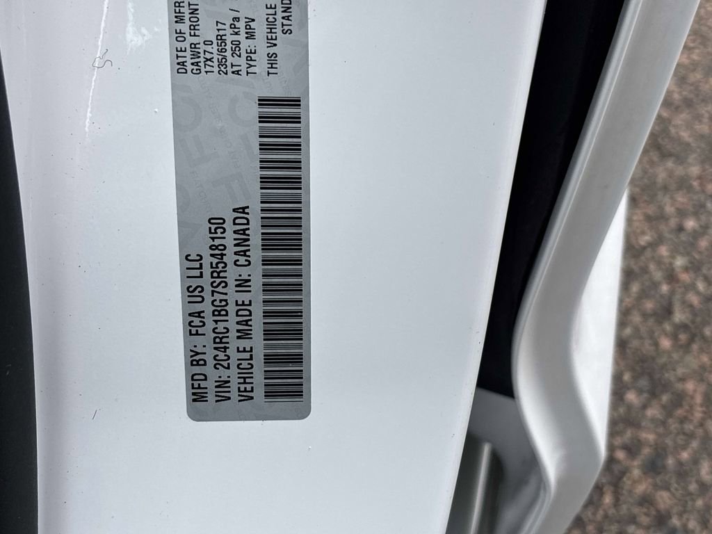 Used 2025 Chrysler Pacifica Select image 33