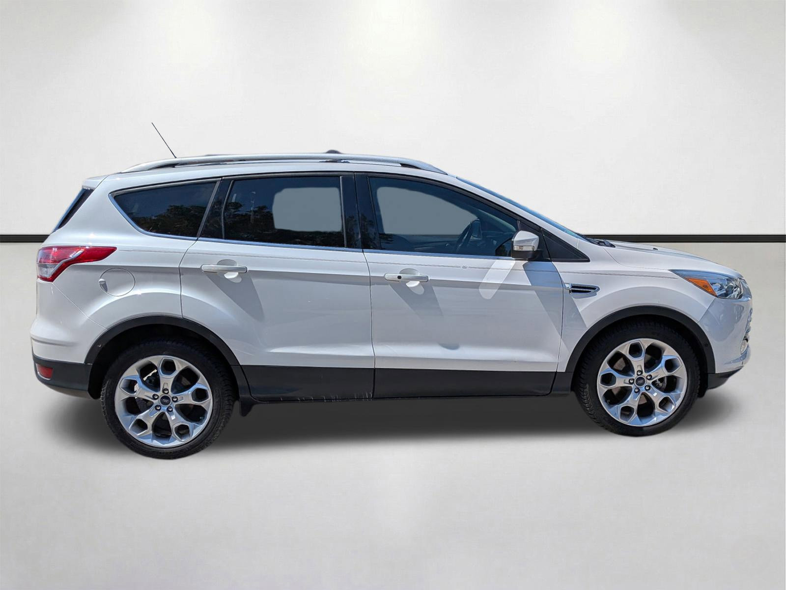 Used 2015 Ford Escape Titanium w/ Equipment Group 301A image 3