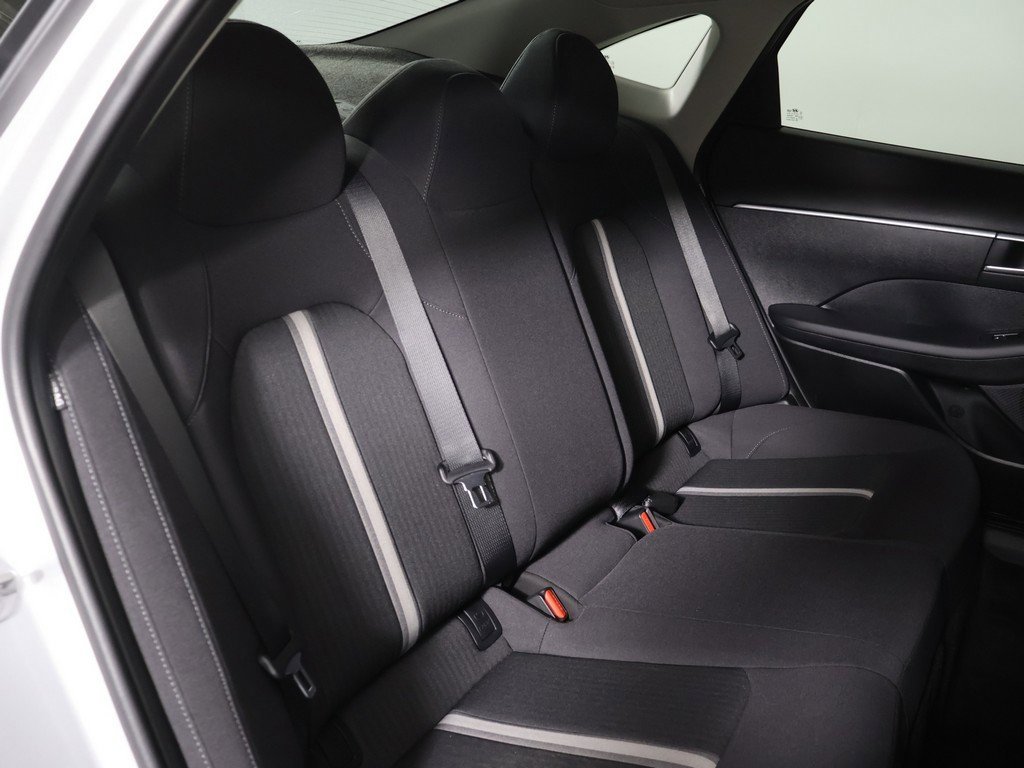 Used 2025 Hyundai Sonata SE image 27