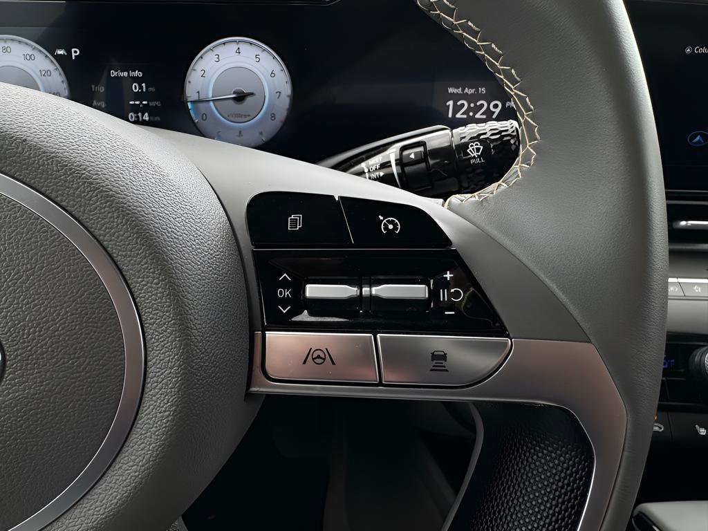 Used 2023 Hyundai Elantra SEL w/ Convenience Package image 27