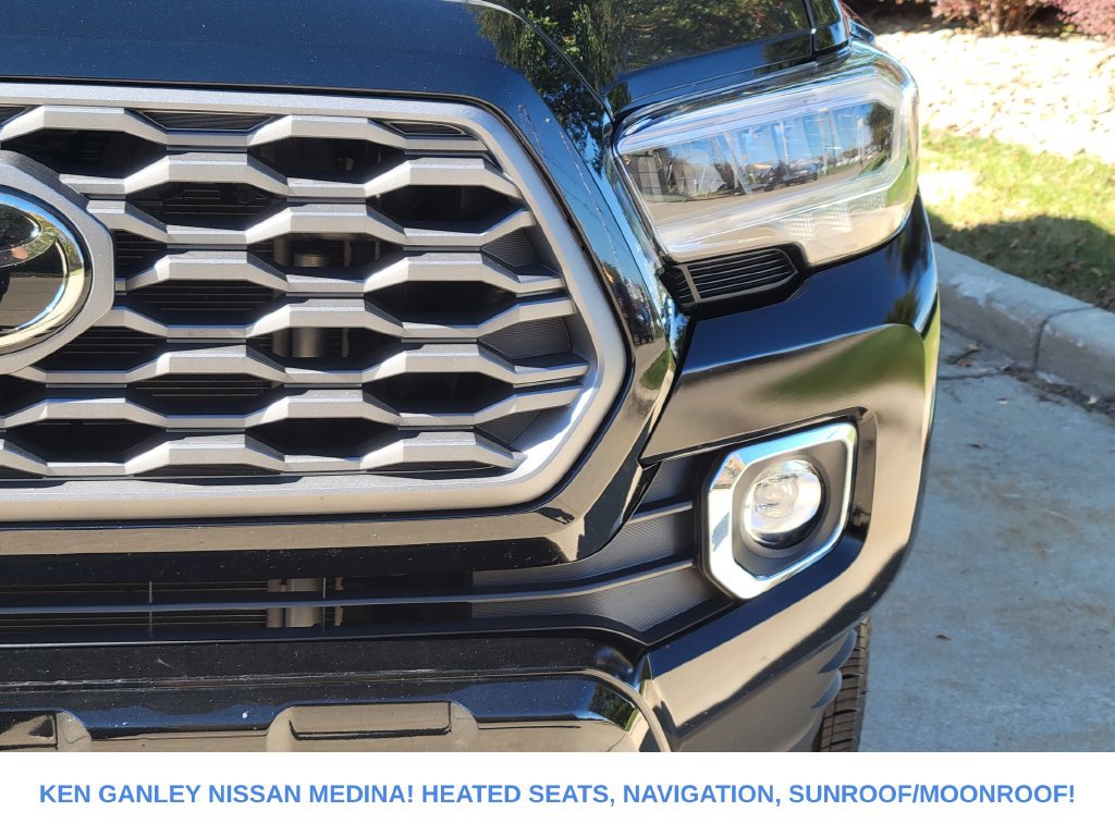Used 2023 Toyota Tacoma Limited AWD/4WD image 11