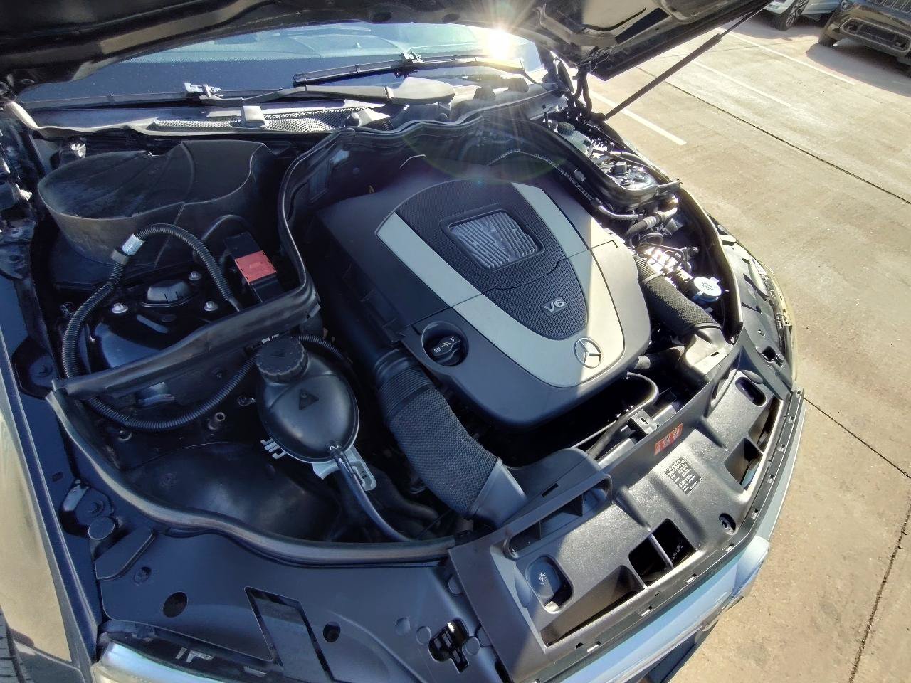 Used 2010 Mercedes-Benz C 300 Sedan image 41